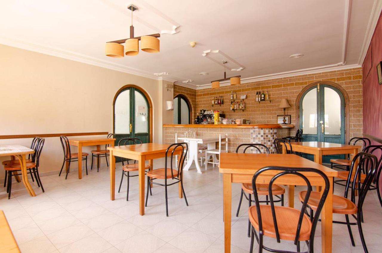 Hostal Manolo Garrucha Dış mekan fotoğraf