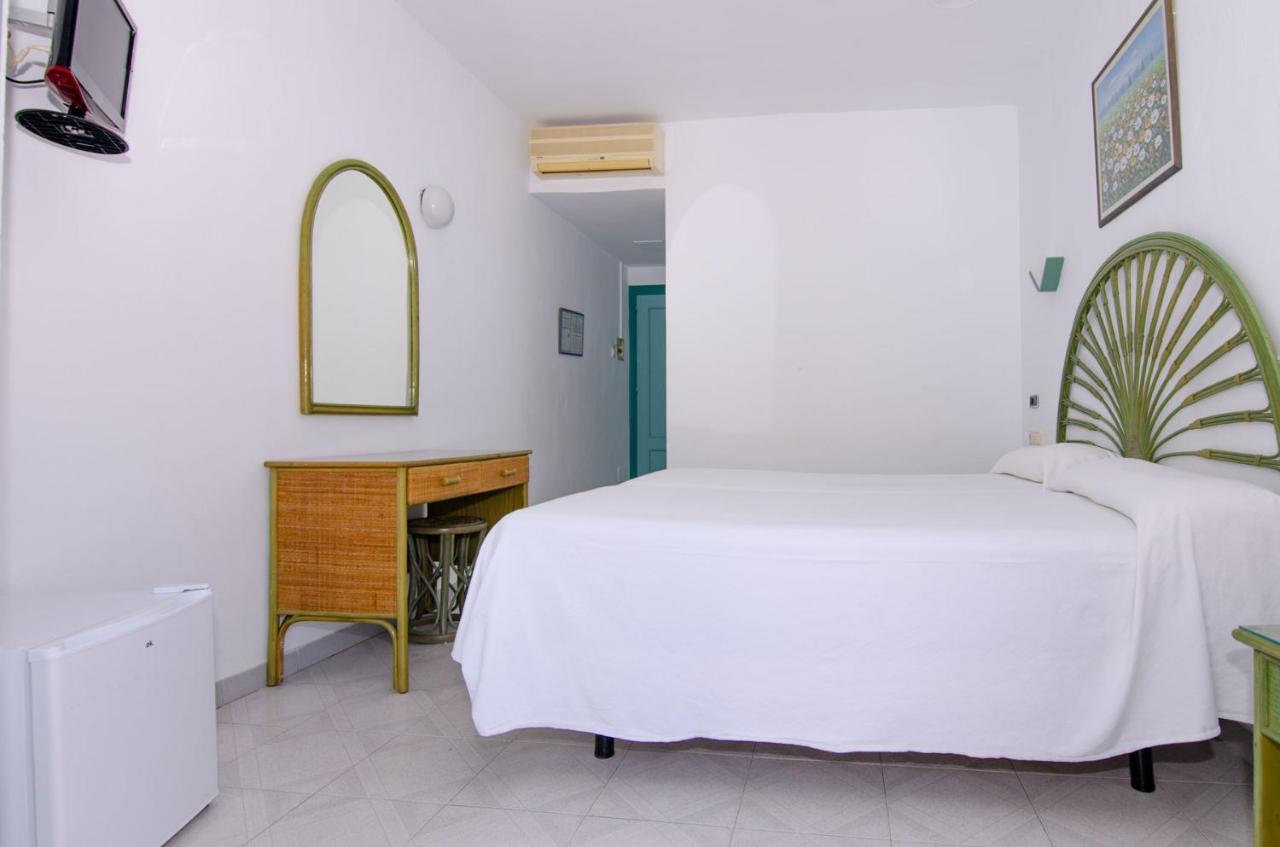 Hostal Manolo Garrucha Dış mekan fotoğraf