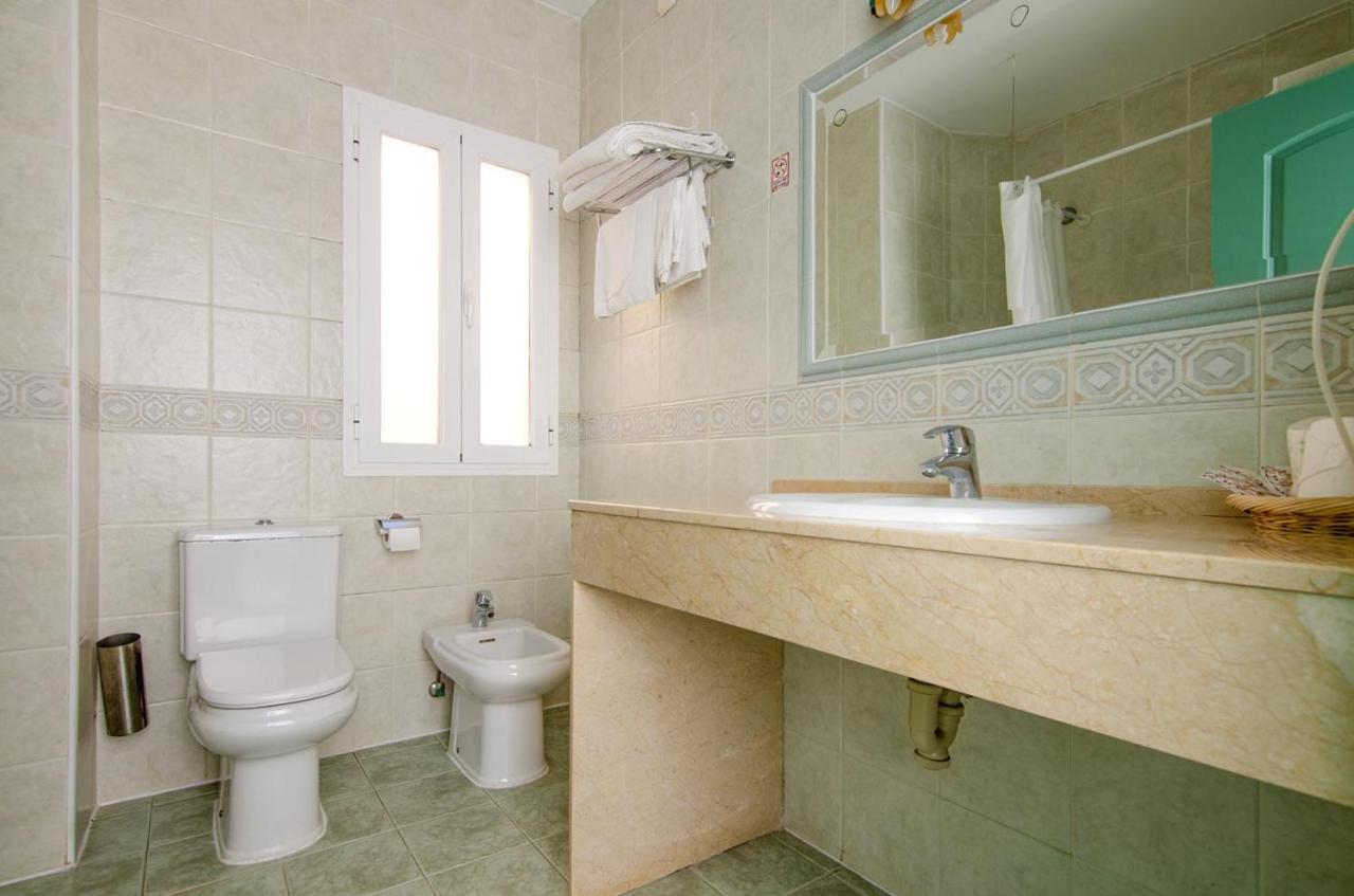 Hostal Manolo Garrucha Dış mekan fotoğraf