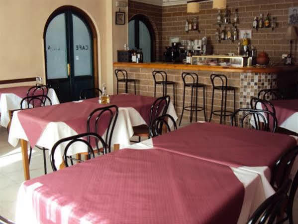 Hostal Manolo Garrucha Dış mekan fotoğraf
